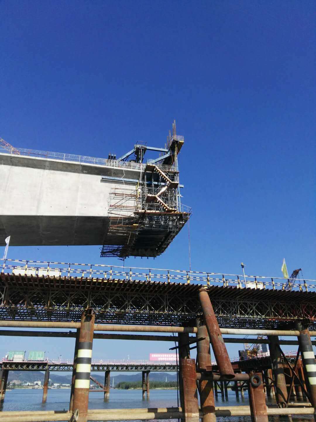 連續(xù)梁張拉、壓漿技術(shù)交底